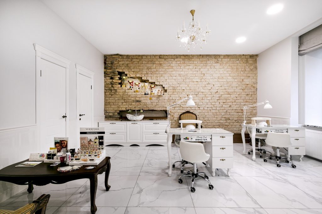 Nail Fashion Studio By Laura - Salonas